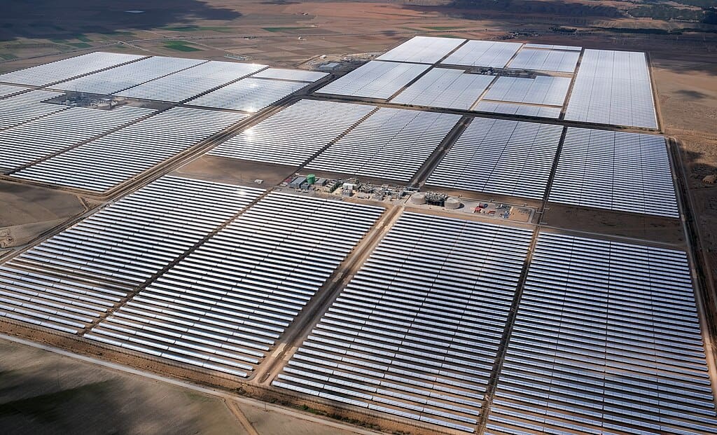 1024px-Andasol_Solar_Power_Station_2