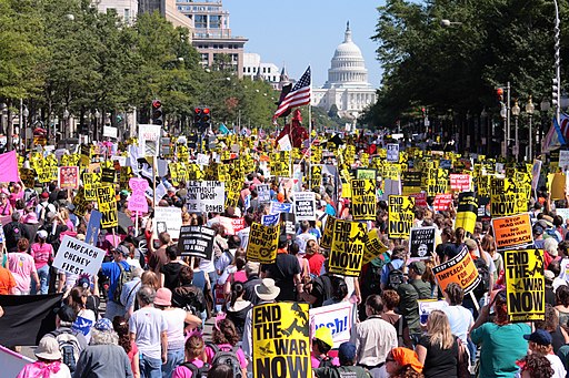 512px-Marching_towards_the_Capital_-_September_15,_2007